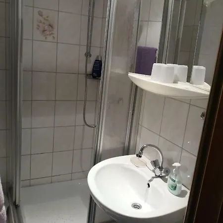 Karls Ferienwohnung Δωμάτια σε οικογενειακή κατοικία *